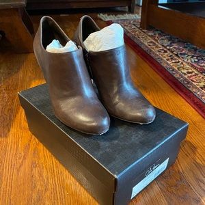 Lightly worn Cole Haan Dark Brown Heels